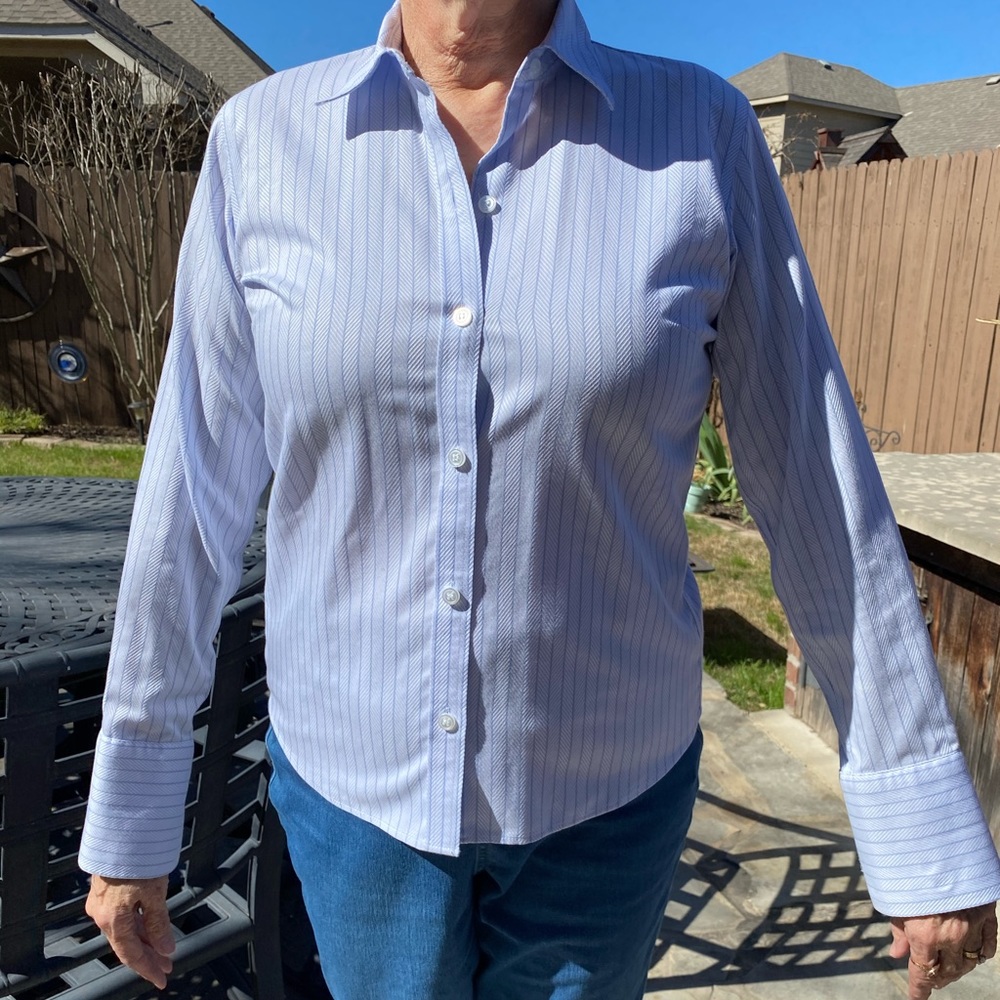 LIZ CLAIBORNE Button down Shirt